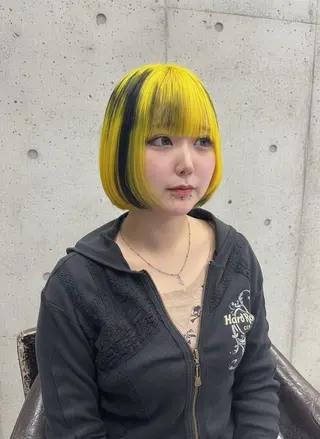 ショート カラー ホワイト系はお任せ /ブリーチ/店長岩崎のヘアスタイル