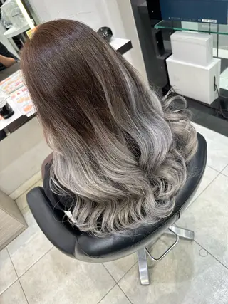 セミロング 岸 保奈美のヘアスタイル