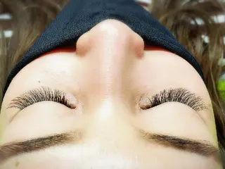 マツエク・マツパ 横島 琴音の眉毛・アイブロウイメージ