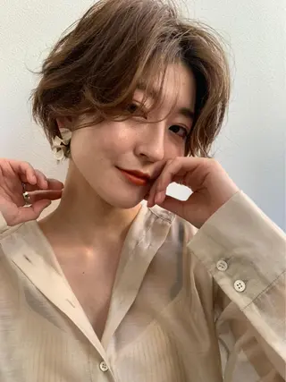 ショート カラー ネイル "オトナ髪”/ LAKA TOCCAのヘアスタイル