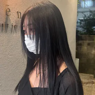 ロング カラー HIBIKI / 透明感カラーのヘアスタイル
