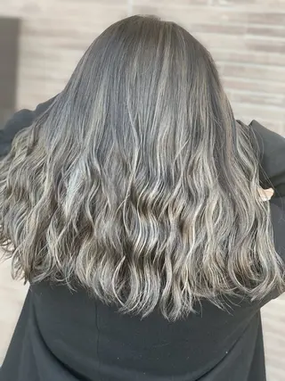 ロング メンズスタイル バレイヤージュ　齋藤のヘアスタイル