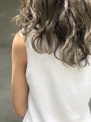 ミディアム カラー 山口 朔弥のヘアスタイル