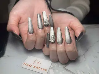 ネイル 💕鈴木ユリ パラジェル/オフ無料のネイルデザイン