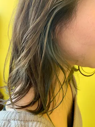 ミディアム カラー 境 菜摘のヘアスタイル