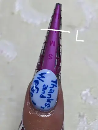 ネイル フラワー ムーンのネイルデザイン