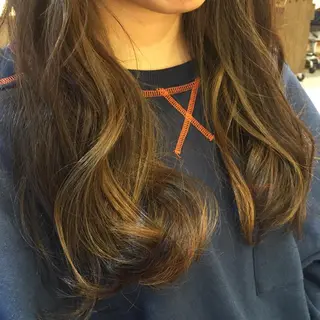 ロング カラー 加藤 綾華のヘアスタイル