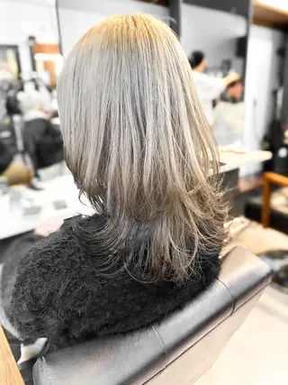 セミロング カラー ブリーチカラー🔥 パーマ【佐々木凌平】のヘアスタイル