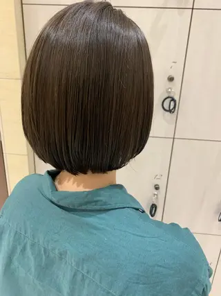 ショート 伊藤 麻菜実のヘアスタイル