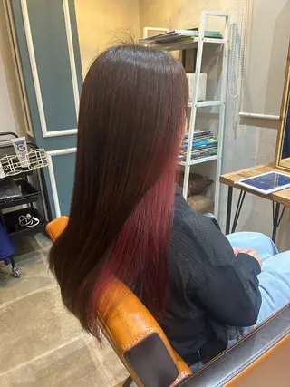 カラー 岡田 はるのヘアスタイル