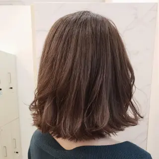 ミディアム カラー ma cherie naoのヘアスタイル