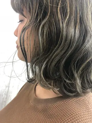 ミディアム カラー Kaede .のヘアスタイル