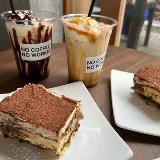 TIDEHAIR SHIHOのヘアスタイル