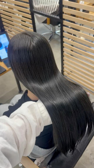 ロング ひろし/髪質改善/ 縮毛矯正/透明感✨のヘアスタイル