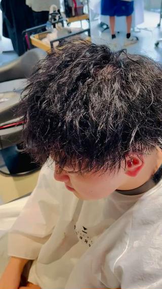 ショート パーマ メンズ APREKO RIKUのヘアスタイル