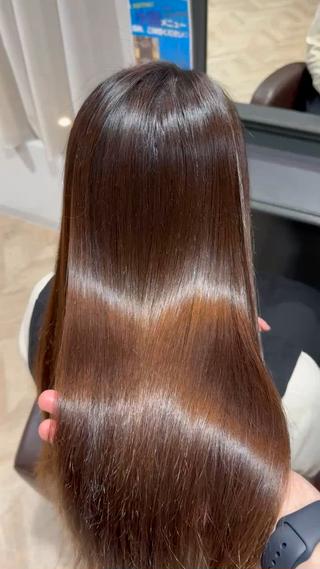 縮毛矯正とカラーのダブル施術ができるのでオススメです!