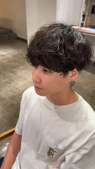 ショート メンズ become men's hair 名駅店所属・名駅/フェザーパーマ 韓国ヘア/森岡のヘアスタイル