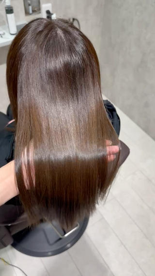 【iPhone撮影】【加工無し】【ミルク、オイル無し】
・
・
・
〜Number.にしかないTR〜

オーダーメイドTR

Number.ご利用のお客様
オーダーメイドTRリピート率80%越え
お客様の髪質に合わせて
足りない美容液を補給し、髪質改善していきます！

そしてもう1つ
”N.ケラリファイン ディープモイスト”
 しっとり系のTRになるんですが
重く感じない艶髪に仕上げさせて頂いてます！

どちらもNumber.の独自マニュアルにより
どちらも他のサロンさんより
圧倒的な艶髪の仕上げになります

 