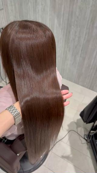 【iPhone撮影】【加工無し】【ミルク、オイル無し】
・
・
・
〜Number.にしかないTR〜

オーダーメイドTR

Number.ご利用のお客様
オーダーメイドTRリピート率80%越え
お客様の髪質に合わせて
足りない美容液を補給し、髪質改善していきます！

そしてもう1つ
”N.ケラリファイン ディープモイスト”
 しっとり系のTRになるんですが
重く感じない艶髪に仕上げさせて頂いてます！

どちらもNumber.の独自マニュアルにより
どちらも他のサロンさんより
圧倒的な艶髪の仕上げになります 