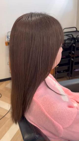 人生初のトリートメントで不安なこともあると思いますが、色々とご相談させて頂いてご提案します!
しっかりとカウンセリングさせて頂いた上で施術を丁寧にします.*
一緒に髪の毛をケアしていきましょう