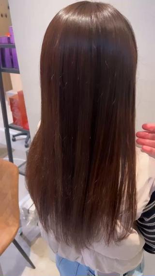 パヤパヤしている毛は【癖】なのでトリートメントで収まることは ない のでパヤパヤした毛を抑えたい方は髪質改善ストレートがおすすめです！ 