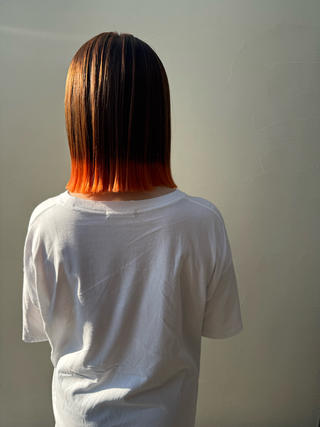 ラインが出るようにワンレンボブ。そこに裾カラーを入れて可愛く仕上げました 