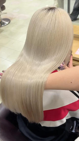 セミロング 艶カラー/eye 🫧ྀི/栞のヘアスタイル