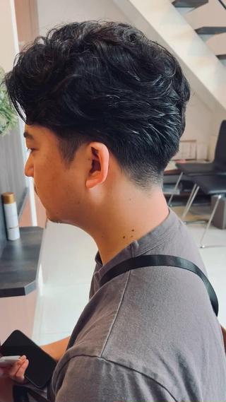 ショート カワクボ ハルキのヘアスタイル