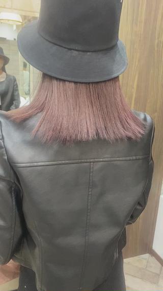 pail pinkバレイヤージュ　可愛いくなりすぎないスタイル 