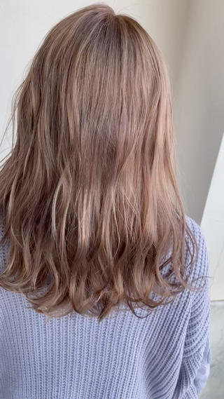 ミルクティーベージュ