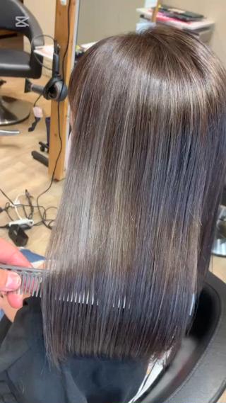 セミロング カラー 大久保 隆蔵のヘアスタイル