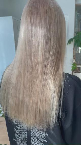 ホワイトミルクティーカラー 