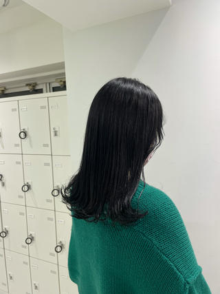 髪質改善トリートメントと透明感抜群の暗髪で垢抜けませんか?