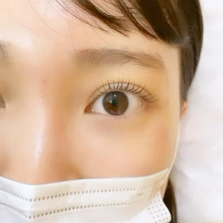 丸みをつけて自然にぱっちり