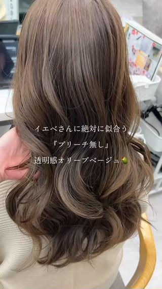 ロング 名古屋／ブリーチ無し カラー／小顔カットのヘアスタイル