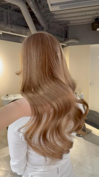 暗染めセルフカラー履歴あり
1年前ブリーチ3.4回〜


ブリーチ2回 