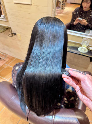 髪質改善ストレート
髪質改善/縮毛矯正/酸熱トリートメント 