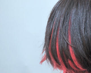 インナーにビビットの赤を持って来たアクセントカラ〜
黒と赤の合わせが個人的に好きです 