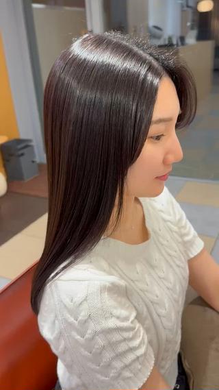 自社開発の薬剤で作る髪質改善トリートメント
ラベンダー系カラー 