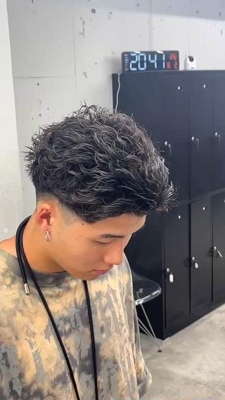 パーマ メンズ ØVARL　Jingumae所属・OVARL/ メンズパーマ/きらりのヘアスタイル