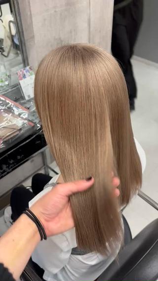 ブリーチ毛でもケアブリーチによる前処理、中間処理、後処理によりダメージレスの艶髪へ 