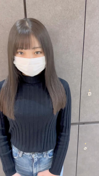 縮毛矯正とカラーしてます 