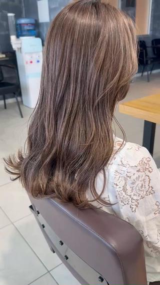 ロング カラー SHUN/ブリーチ/ カラー/臼井/佐倉のヘアスタイル