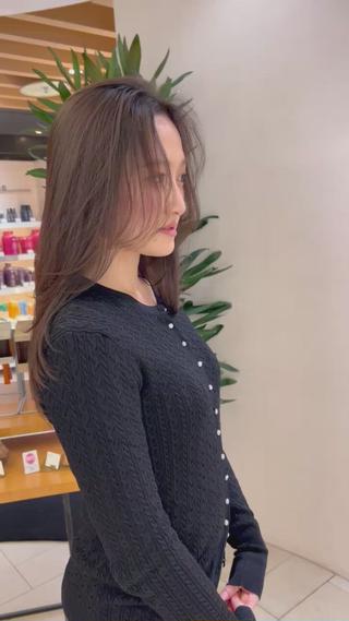 レイヤーカット　ミディアム

くびれヘア

似合わせカットはお任せください☆

yoshinori_asayama  