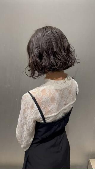 ショート パーマ 林　蓮／レイヤー /透明感カラーのヘアスタイル