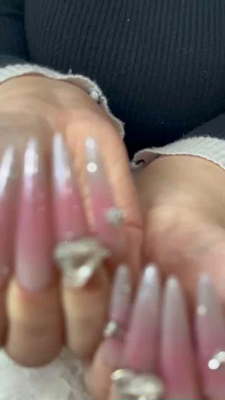 1枚MAXロングスカルプ
チークネイルがちゅるちゅる 