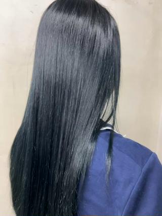 ワンカラーのブルーブラック 