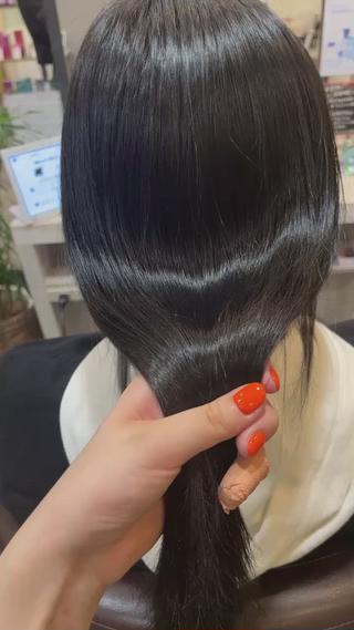 乾かすだけでこの艶髪を手に入れませんか！是非一度ご相談ください！ 