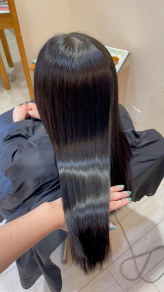 プラチナトリートメント続けていくとこんなにツヤツヤに…️
動画でもぜひご覧下さい