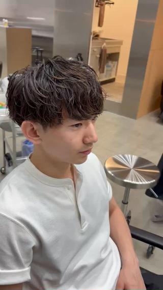 ショート カラー パーマ メンズ 冨永 圭人のヘアスタイル